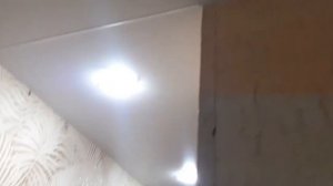 Натяжной потолок, обвод дымохода.