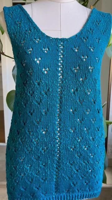 Удлиненная майка «Sweetheart» сегодня закончим деталь переда! #knitting смотреть онлайн