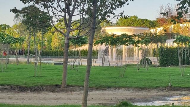 Новое в парке Галицкого открыт парк Облаков. Парк расширяется в несколько раз. смотреть онлайн