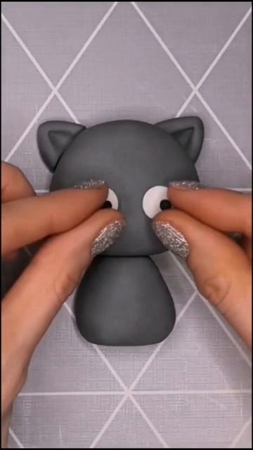 котик из мастики, лёгкий мастер класс/ Cute kitty fondant tutorial смотреть онлайн