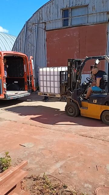 Доставка акриловые связующих - 1 тонна, для завода СОМ смотреть онлайн