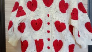 Отчёт в СП "Бабушкин квадрат". Май. Кардиган с сердечками.