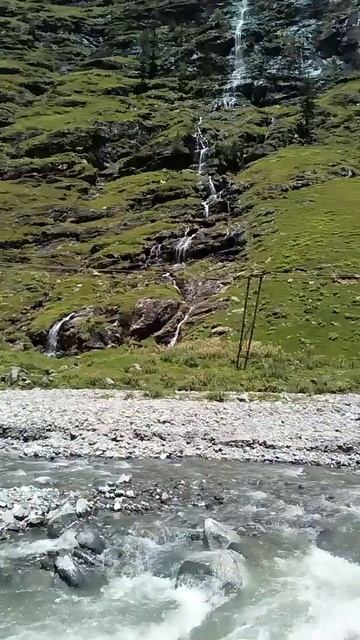 На Ротанг смотреть онлайн