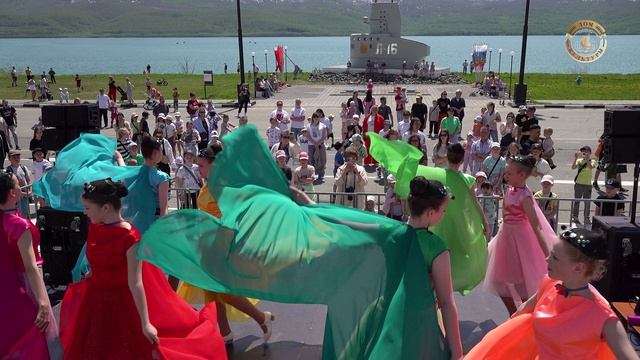 Здравствуй, лето! Да здравствуют дети! смотреть онлайн