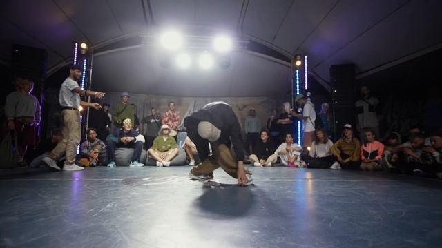 JAZZMAN VS ФЛИП VS SOUL TANE VS RUSLAN FOOTROCKETS | FOOTWORK BATTLE 1/2 FINAL смотреть онлайн