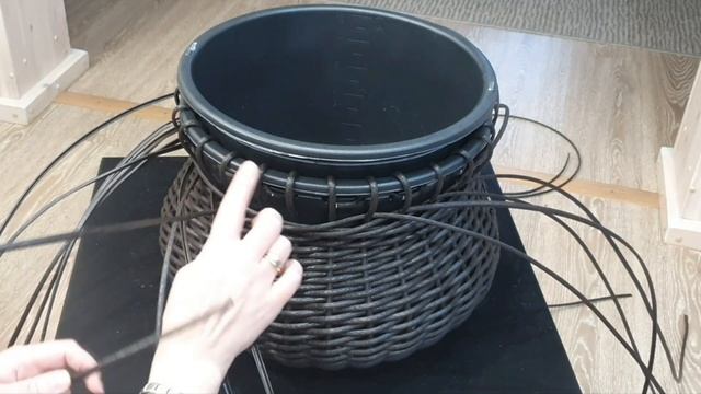 Кашпо-горшочек. Плетение косички.