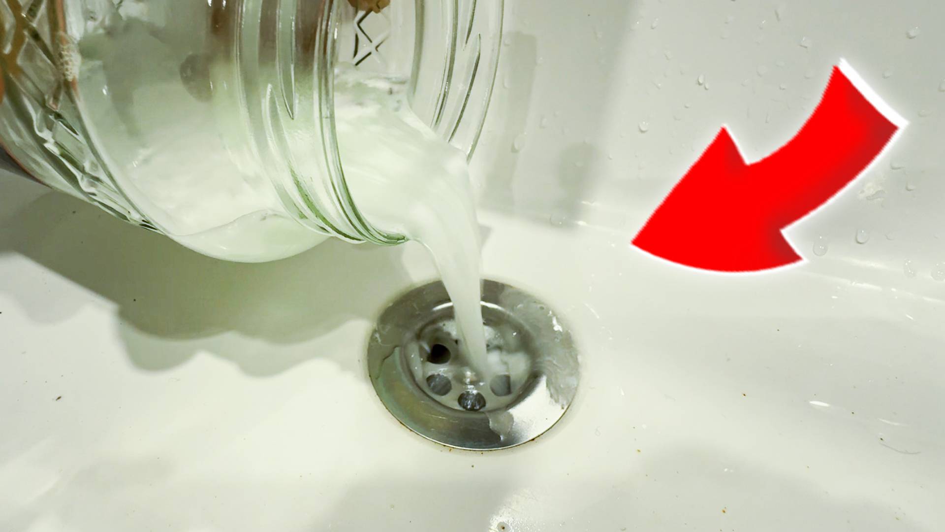 Забудьте о "Кроте": Простое и эффективное средство от засоров своими руками!