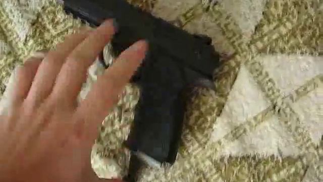 Crosman C31 - Комплект пистолета.