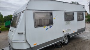 Немецкий автодом-турист Hymer Eriba на 4 места c французской кроватью и палаткой в комплекте
