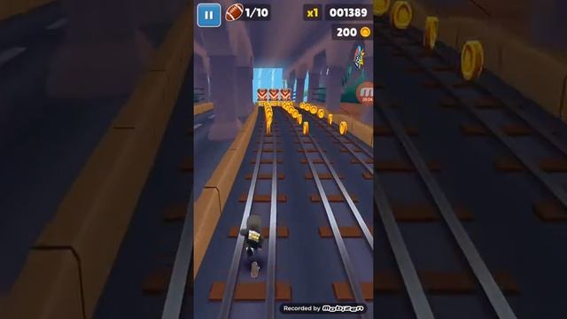Я играю в subway surfersсорри если лагаетлишние