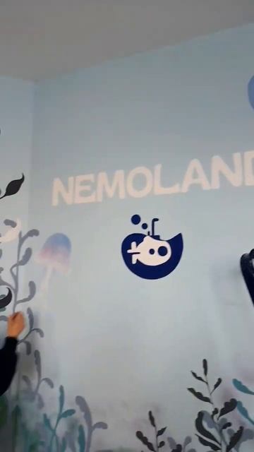 Роспись стены в детском игровом центре. Зона ресепшн. #
