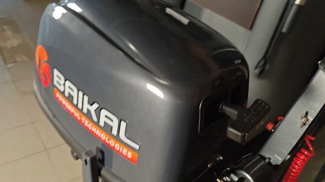Лодочный мотор Байкал с электростартером/Продажа лод?