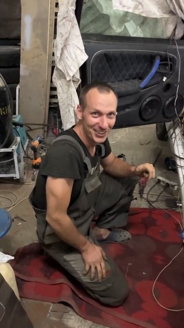 Когда долго высверливал дно автомобиля и наконец полу смотреть онлайн