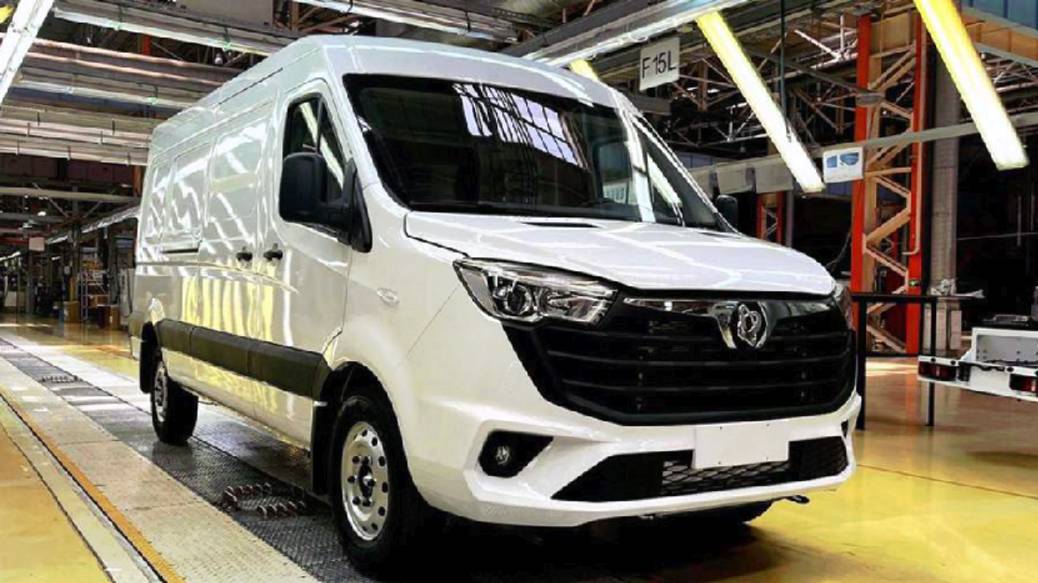 «Соллерс» начала выпуск первого в РФ фургона с «автоматом»