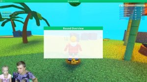 НОВЫЙ ОСТРОВ ВЫЖИВАНИЯ в ROBLOX Милана и папа играют в ро?