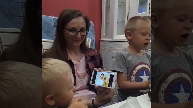 Поём под "фанеру" смотреть онлайн