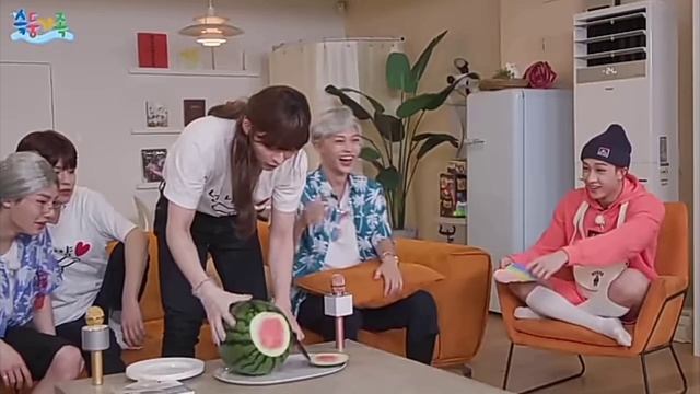 [Русская озвучка Arz'u Room] Stray Kids:Семейка SKZ третья годовщ?