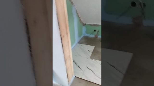 #мансарда Пыльно-голубой цвет стен мансарды . Черный к? смотреть онлайн