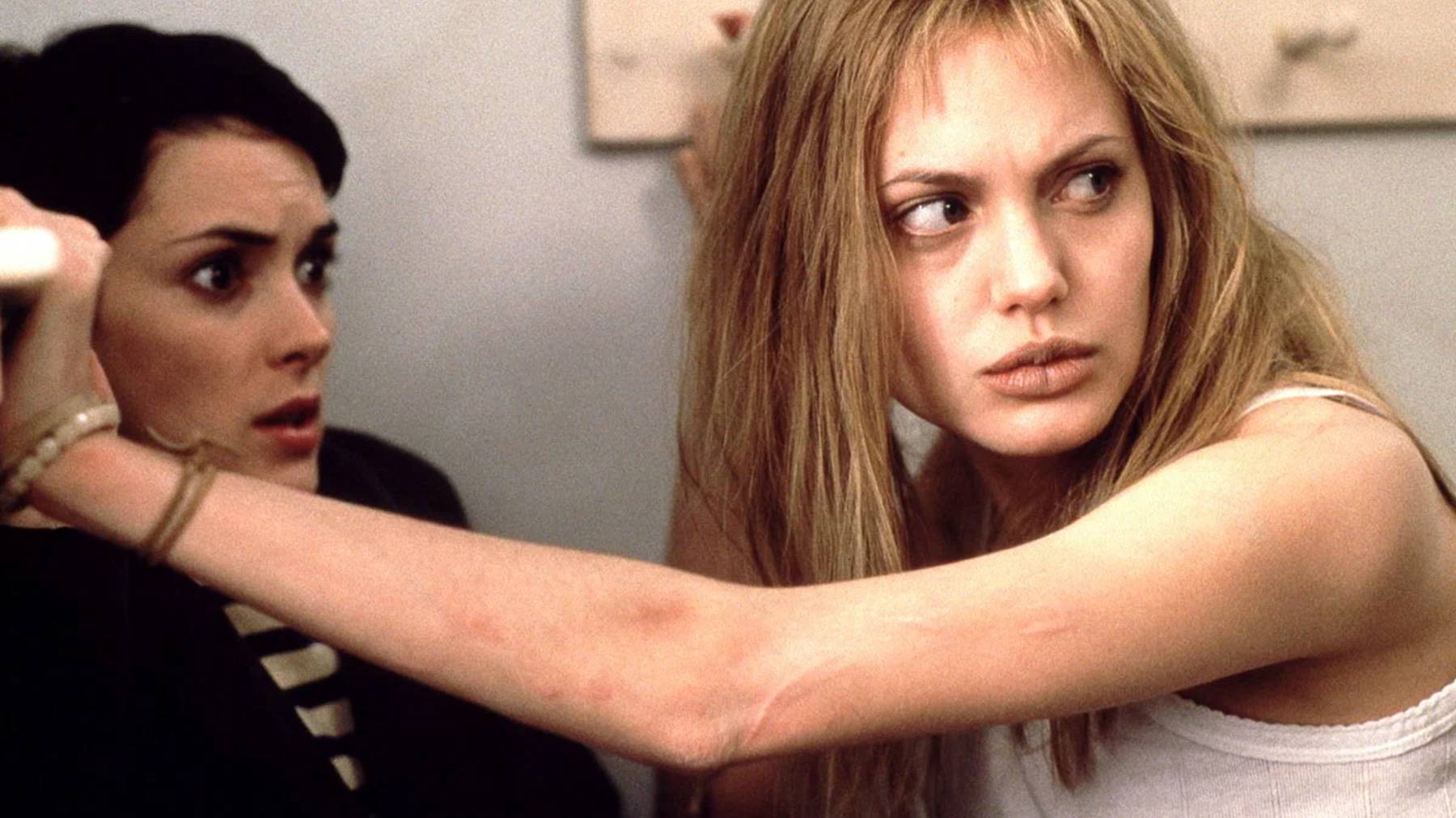 ИГРА с БЕЗУМИЕМ | Прерванная жизнь / Girl, Interrupted | РАЗБОР смотреть онлайн