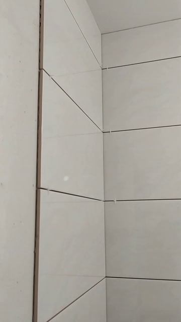 основная часть плитки закончена, осталось около двери смотреть онлайн