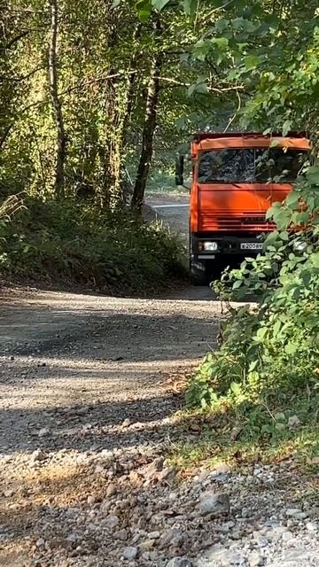 КАМАЗ 65115 доставка щебня Сочи #камаз #камазсамосвал #ка смотреть онлайн