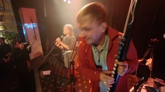 Марчин Кошка, Арина Андреева — Крыши (Мунк Бар, 28.02.25) смотреть онлайн