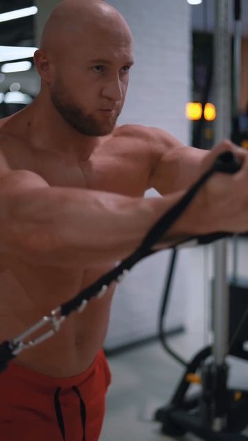 Лучшие упражнения для верхней части грудных мышц. #спо смотреть онлайн