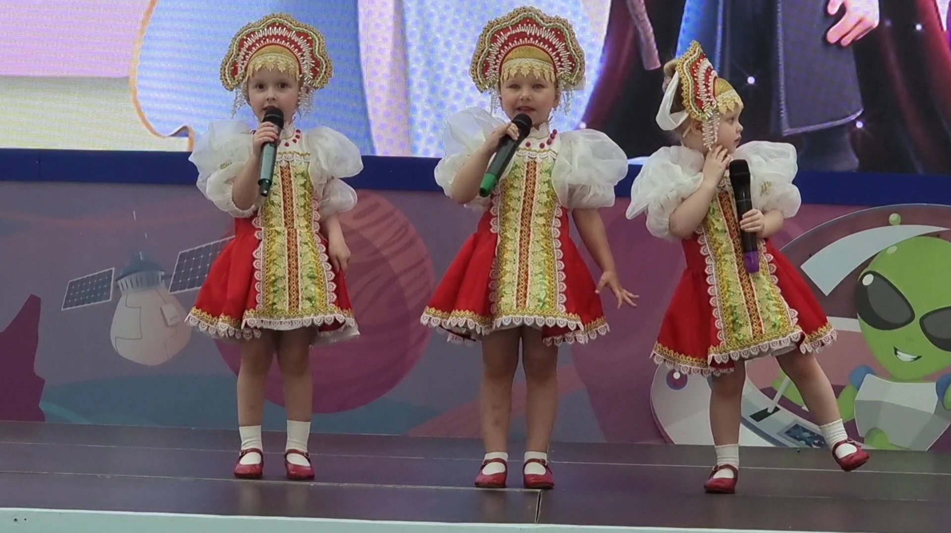 Дети выступили 1 июня в СБС! 2 часть смотреть онлайн
