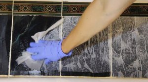 Нанесла и смыла! Как отмыть плитку в ванной от налёта