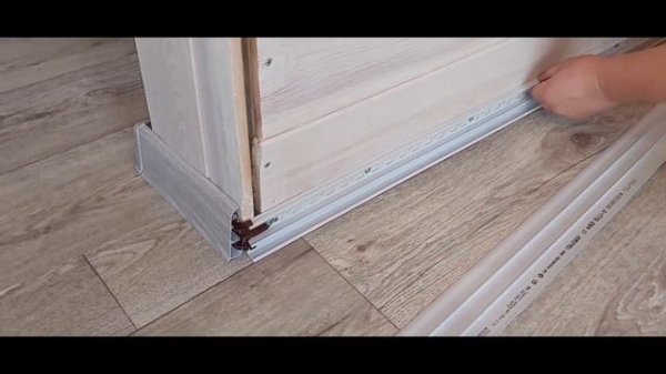 Установка напольного плинтуса Деконика. 2 часть