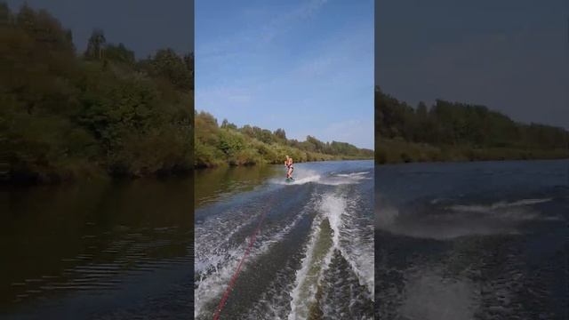 Вейкбордист за лодкой Compas 350 и #yamaha 9.9 (15) #вейкборд смотреть онлайн