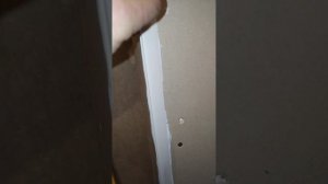 Монтаж пластиковых уголков для обоев  1