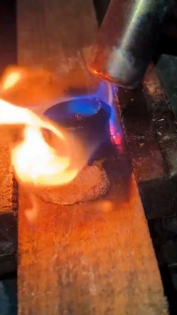 Как кусочек ПНД трубы поможет закрепить уголок ?) смотреть онлайн