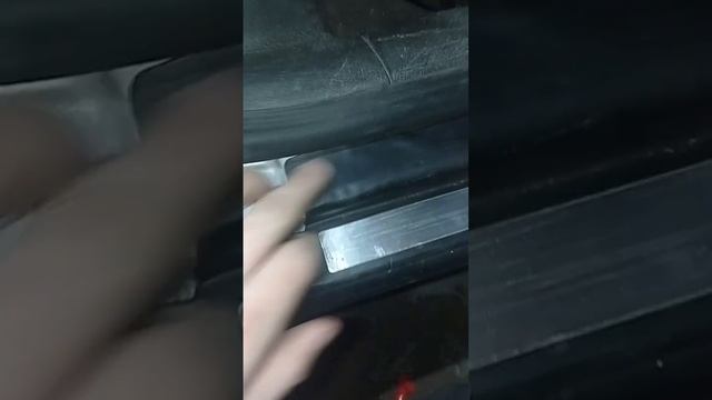 Как снять накладки с порогов ауди а6 с5