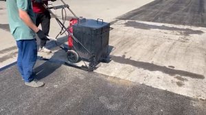 Проливка швов битумом после укладки асфальта СПб