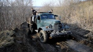 ЗиЛ-157. Подъём в гору по грязи и колее. / ZIL-157 offroad.