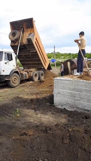 Привезли песок для кладки смотреть онлайн
