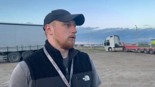 Один из тех парней, что мешали взлётам дронов с фуры, атаковавшим наши аэродромы. смотреть онлайн