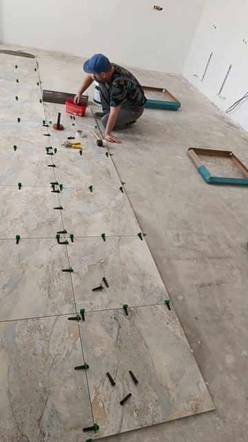 Быстрая укладка плитки на пол👷✅ смотреть онлайн