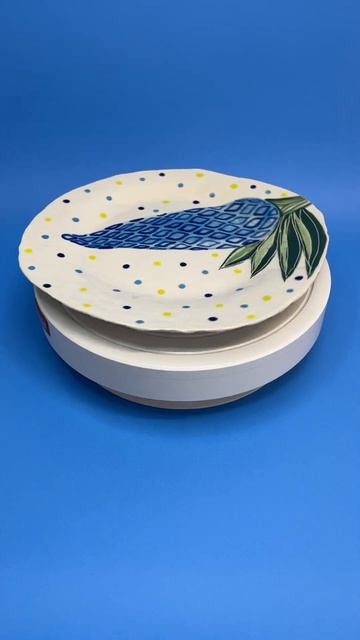 Синий Люпин, керамическая тарелка смотреть онлайн