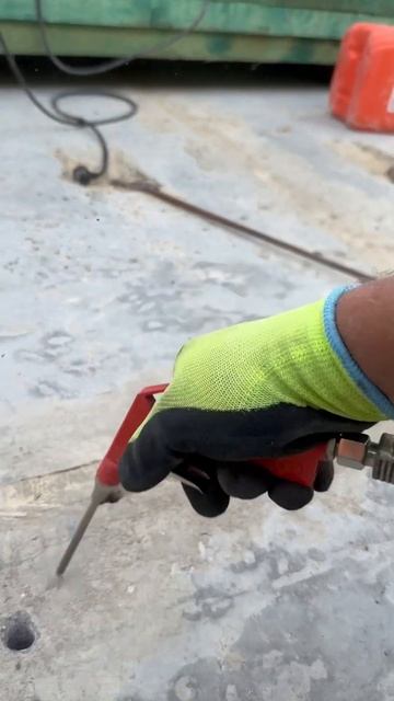 Монтаж шпилек на хим анкеры #одесса #кровля #tools #construction