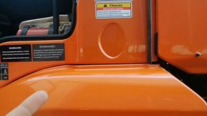 Клеим обои в детской. Меняем лобовое стекло на Камазе .