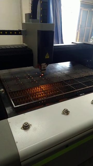 Лазерная резка металла смотреть онлайн