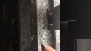 Как заделать отверстия в керамограните и в кафельной ?