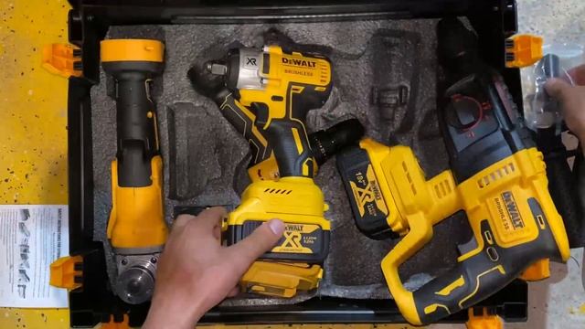 Набор инструментов DEWALT 4 в 1 аккумуляторный бесщеточны