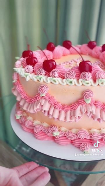 Впервые за мои 15 лет работы,кремовый тортик захотела д смотреть онлайн