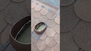 Установка труб вентиляции в мягкой кровле.При монтаже