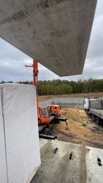 Монтаж плит перекрытия. Дом в IT- ипотеку смотреть онлайн