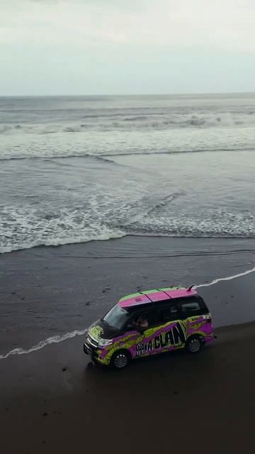 Наш прекрасный школьны серф автобус, который разводит учеников на споты покорять волнишки ❤️