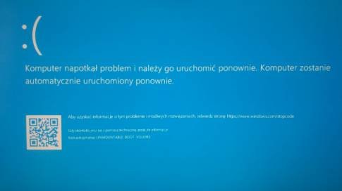 Трава У  Дома